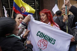 D'anciens combattants des FARC et des pacifistes avaient réclamé jeudi à Bogota le respect de l'accord de paix de 2016 en Colombie.